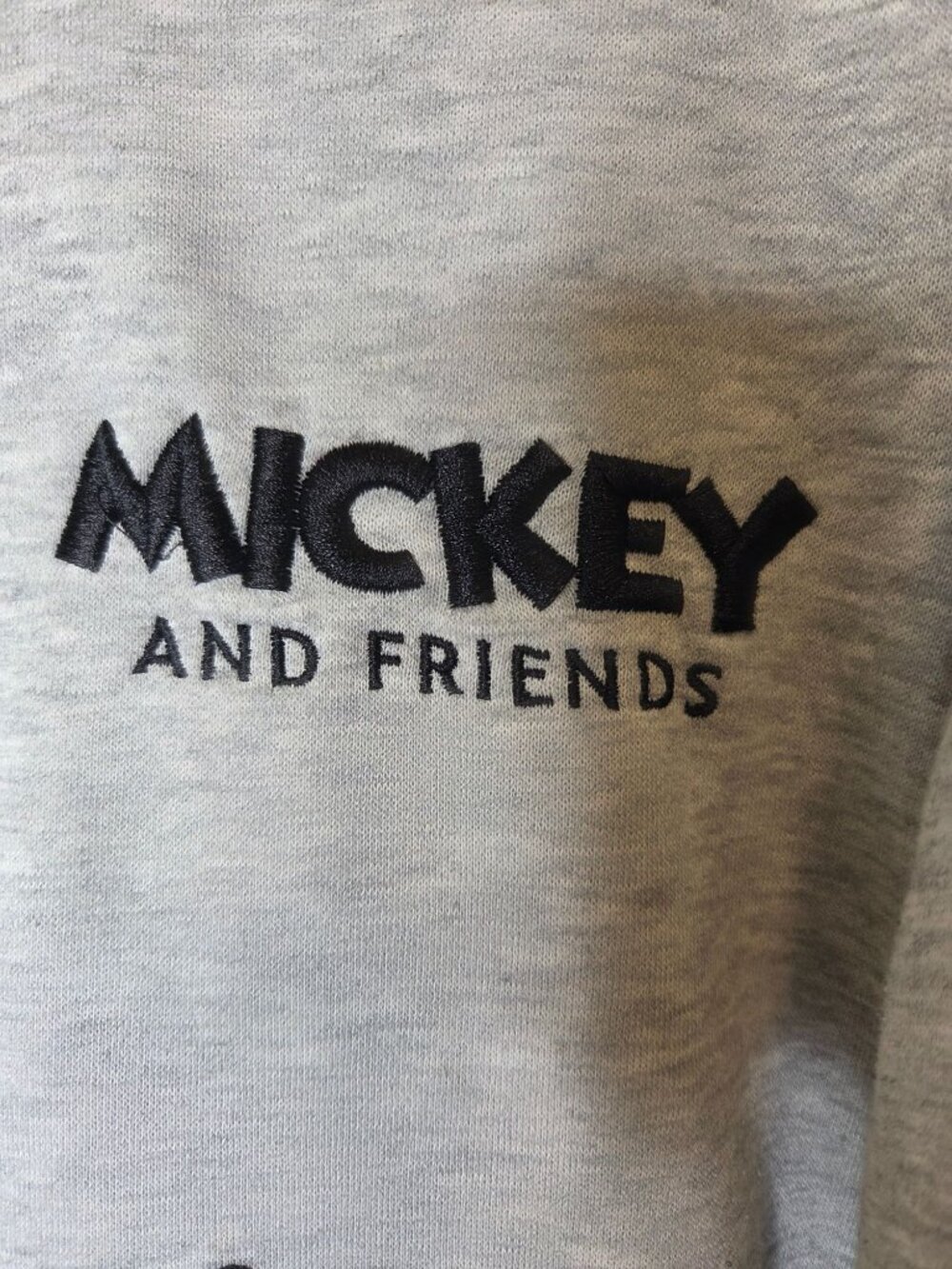 Disney Mickey & Friends Graphic Sweatshirt Gray XL Unisex Crewneck Casual Pullov - Picture 3 of 10